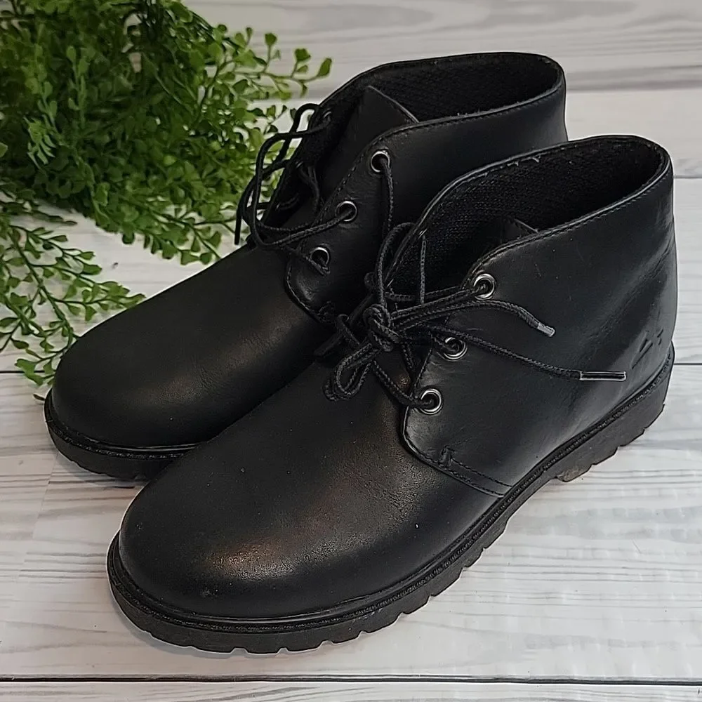 Actra Men's black chukka boots Size 9.5